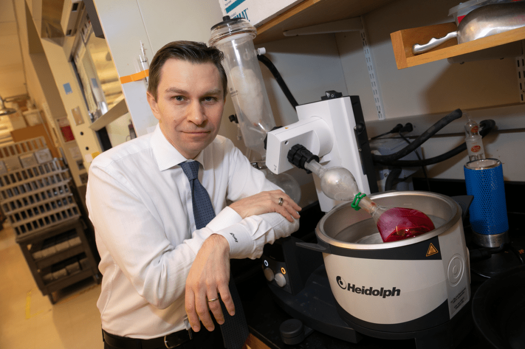 David Sinclair in his lab.