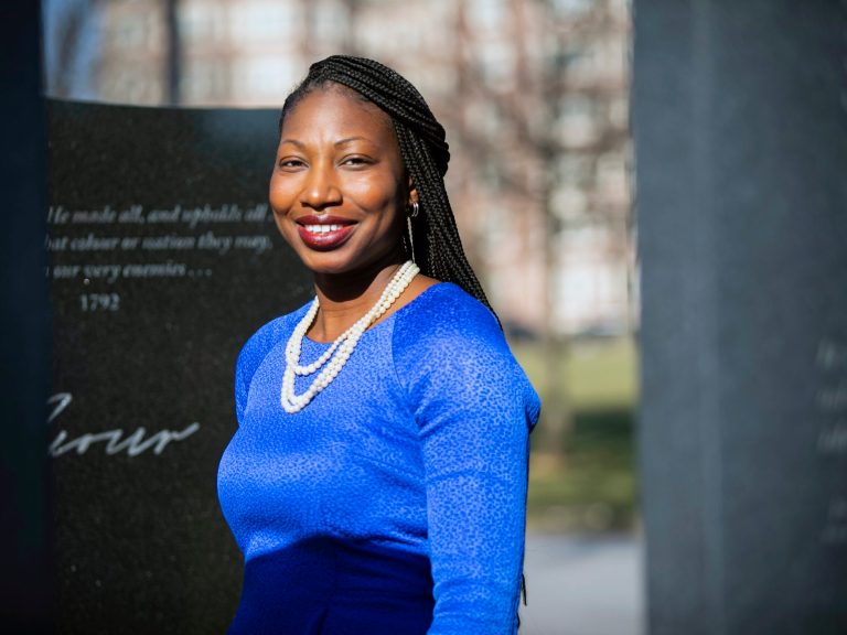 Roeshana Moore-Evans headshot